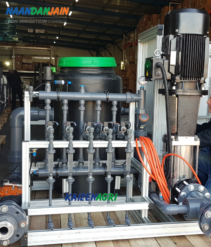 637578029567534863 a