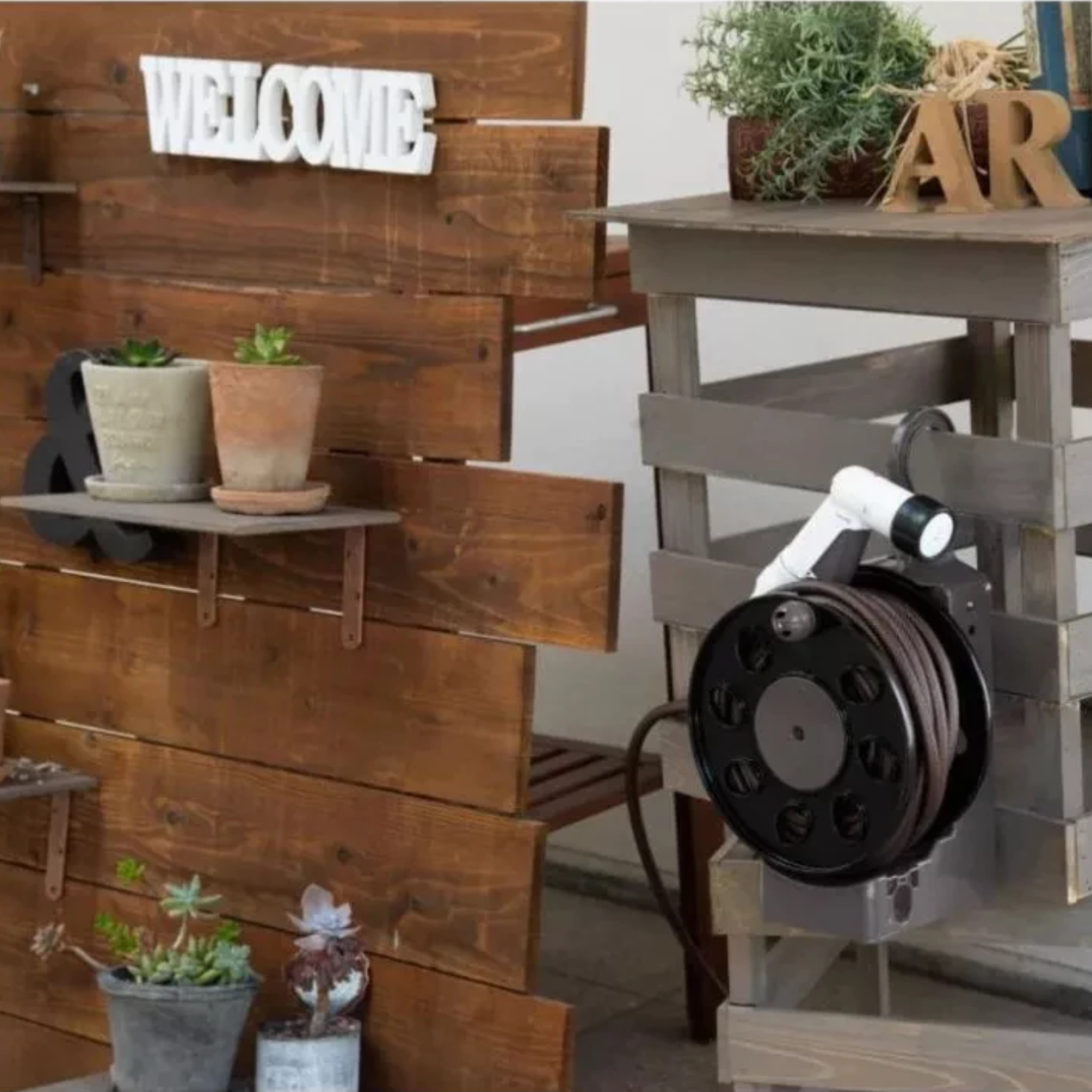 Hướng phun xuóng dưới cố định, không bị lệch hướng. (5)